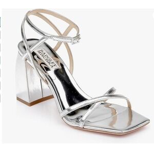 Badgley Mischka Ivanka Silver Metallic Strappy Square Toe Block Heel Sandals 9.5